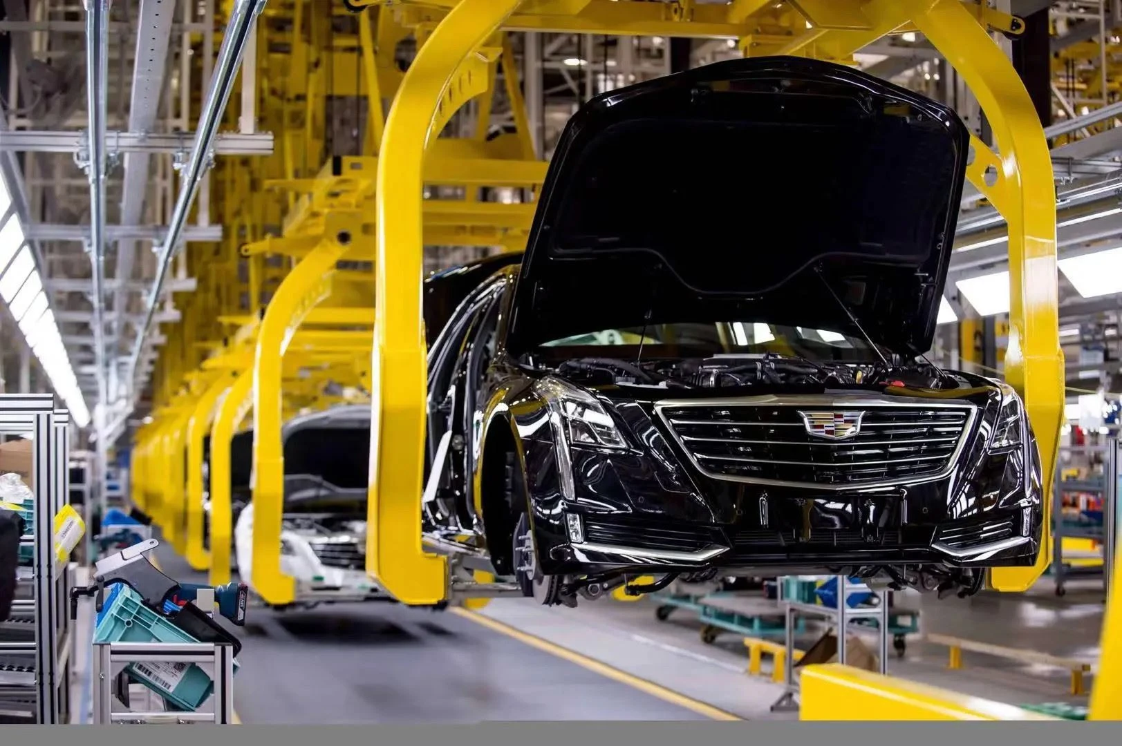 Sistema pastatams Šanchajuje GM Cadillac
